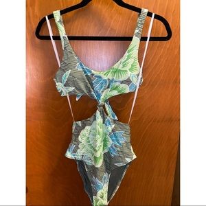 Aerie One Piece Swimsuit Green Floral M